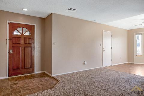 20017 Sears Dr, Tehachapi, CA 93561 photo 6