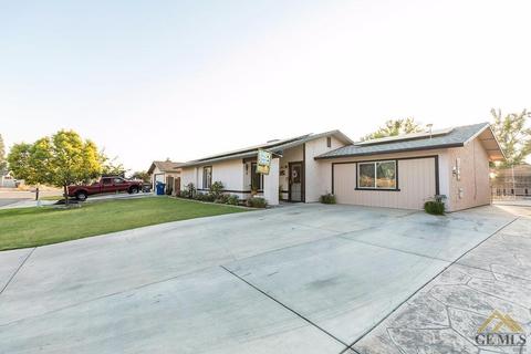 3901 Moss St, Bakersfield, CA 93312 photo 4