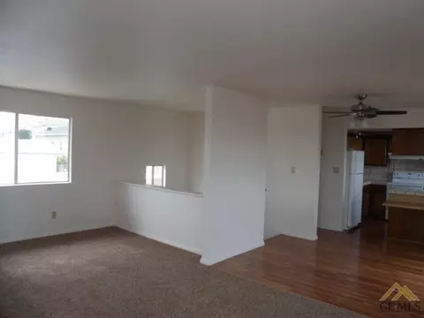 501 E St, Taft, CA 93268 photo 6