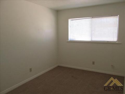 800 S Mill St, Tehachapi, CA 93561 photo 5