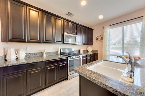 15924 Quintero Pl, Bakersfield, CA 93314 photo 9