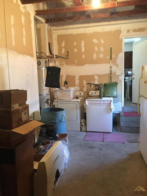 413 Tyler St, Taft, CA 93268 photo 11