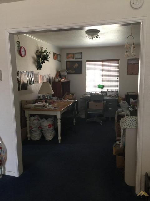 413 Tyler St, Taft, CA 93268 photo 3