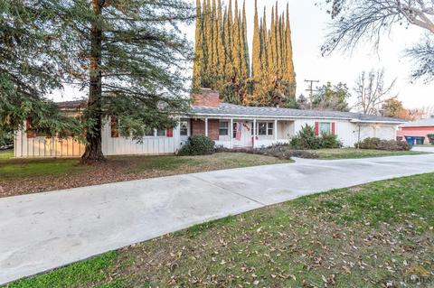 1052 E Beverly Dr, Tulare, CA 93274 photo 1