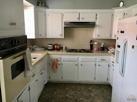 209 Irene St, Taft, CA 93268 photo 2