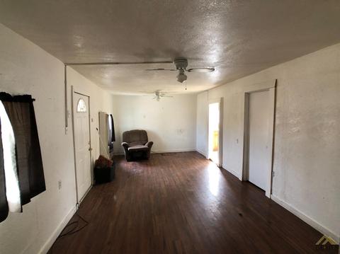 209 Naylor Ave, Taft, CA 93268 photo 8