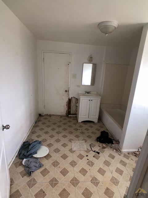 209 Naylor Ave, Taft, CA 93268 photo 22