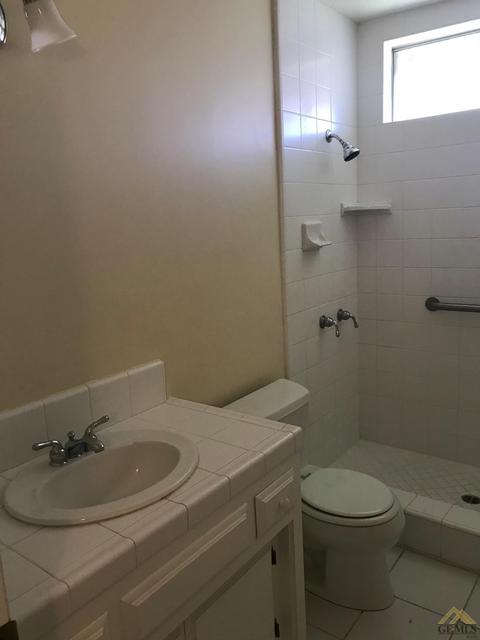 310 Calvin St, Taft, CA 93268 photo 10