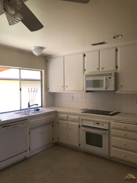 310 Calvin St, Taft, CA 93268 photo 8