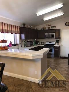5323 Silvergate St, Bakersfield, CA 93313 photo 9