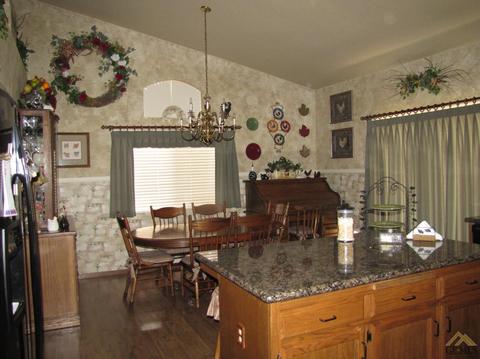 3315 Bathurst Ave, Bakersfield, CA 93313 photo 9