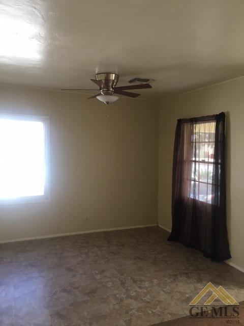 1006 3rd St, Bakersfield, CA 93304 photo 4