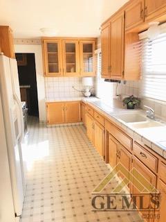 344 Wetherley Dr, Bakersfield, CA 93309 photo 6