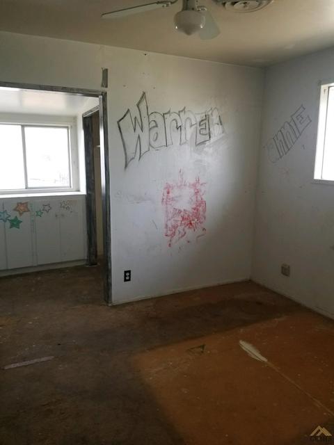 608 Buchanan St, Taft, CA 93268 photo 7