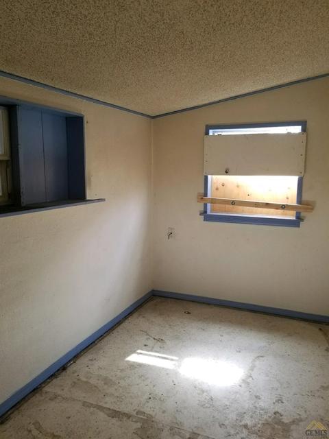 608 Buchanan St, Taft, CA 93268 photo 5
