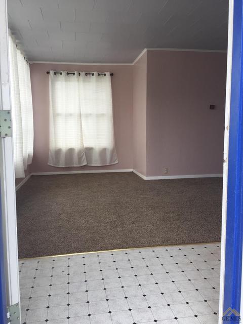 325 D St, Taft, CA 93268 photo 7
