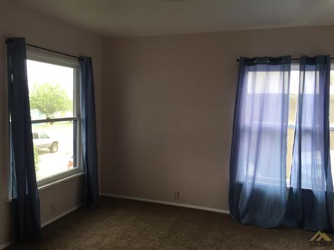 325 D St, Taft, CA 93268 photo 10