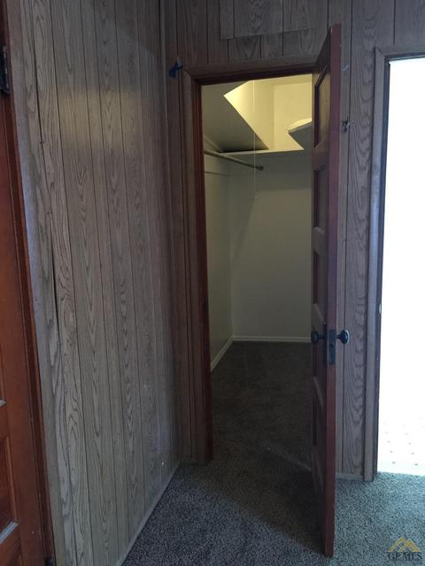 325 D St, Taft, CA 93268 photo 2