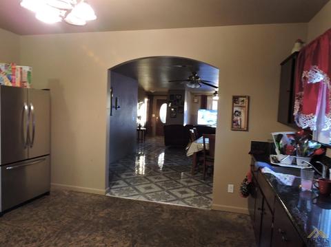 202 Caroline Ln, Shafter, CA 93263 photo 12