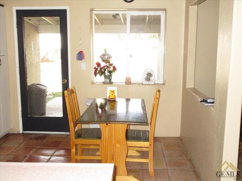 18240 Basil Dr, Tehachapi, CA 93561 photo 7