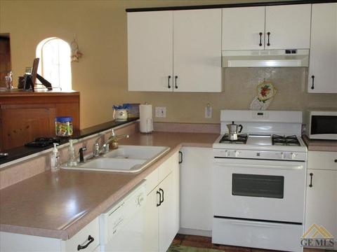18240 Basil Dr, Tehachapi, CA 93561 photo 5