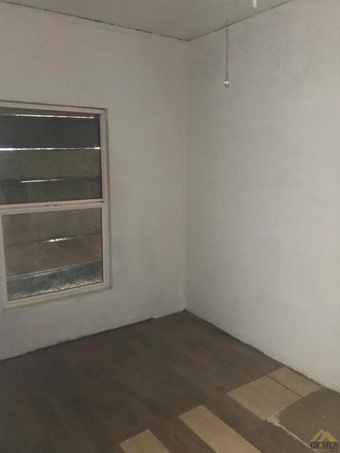 406 Monroe St, Taft, CA 93268 photo 7