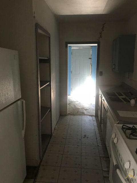 406 Monroe St, Taft, CA 93268 photo 9