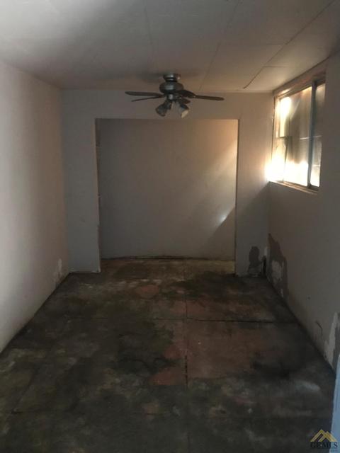 406 Monroe St, Taft, CA 93268 photo 11