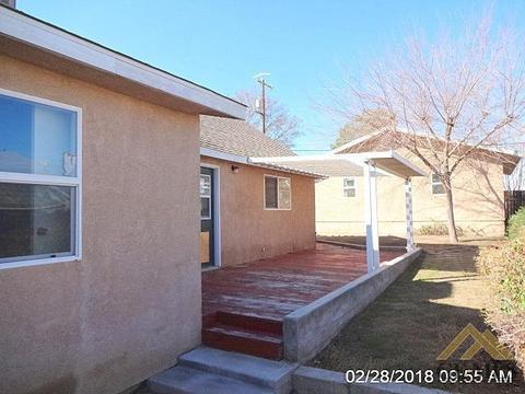 207 Pierce St, Taft, CA 93268 photo 2
