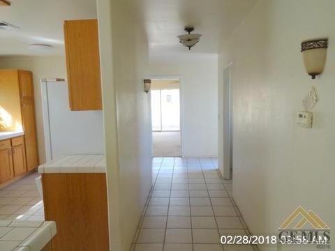 207 Pierce St, Taft, CA 93268 photo 13