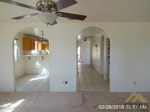 207 Pierce St, Taft, CA 93268 photo 6