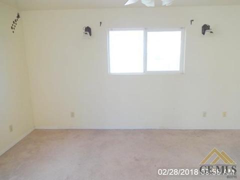 207 Pierce St, Taft, CA 93268 photo 17