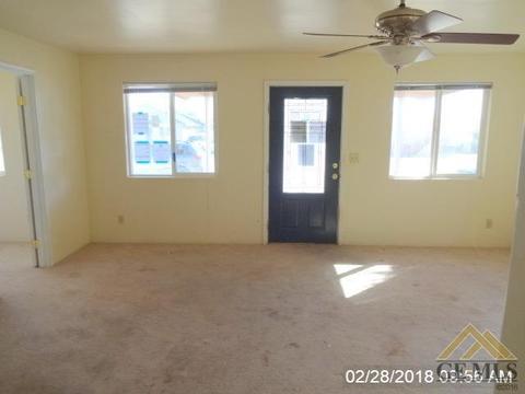 207 Pierce St, Taft, CA 93268 photo 3