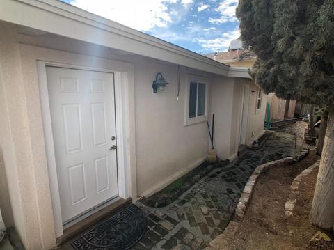 504 Harding Ave, Taft, CA 93268 photo 2