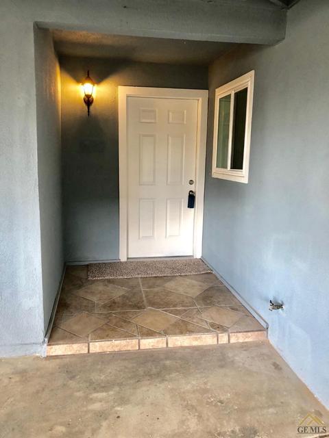 2417 Sunset St, Wasco, CA 93280 photo 5
