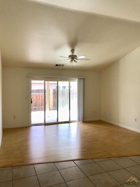 9018 Chattaroy St, Bakersfield, CA 93312 photo 3