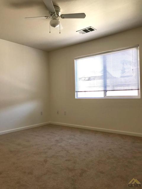 9018 Chattaroy St, Bakersfield, CA 93312 photo 13
