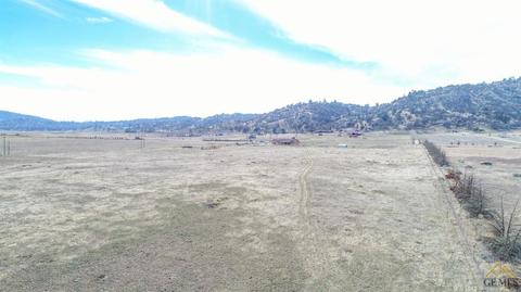 20020 Sasia Rd, Tehachapi, CA 93561 photo 4