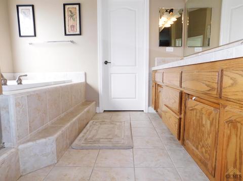 873 Brookside Dr, Shafter, CA 93263 photo 25