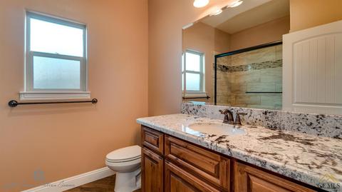 832 Pine Cone St, Shafter, CA 93263 photo 7