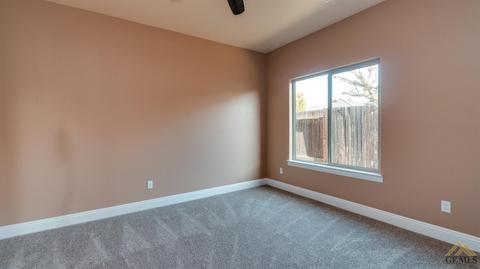 832 Pine Cone St, Shafter, CA 93263 photo 8