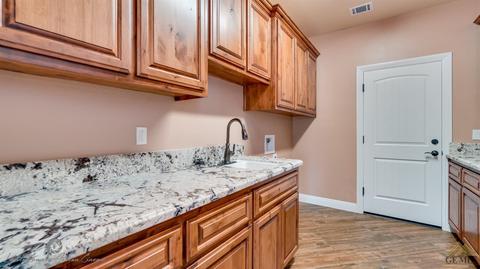 832 Pine Cone St, Shafter, CA 93263 photo 15
