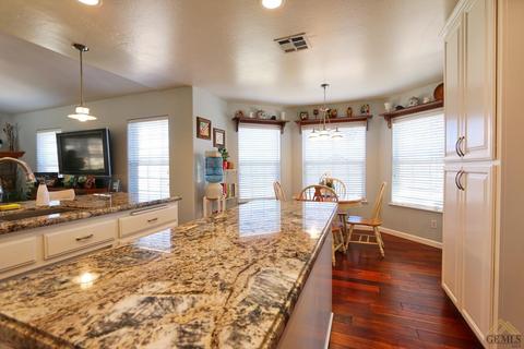21421 Sunnybrook Dr, Tehachapi, CA 93561 photo 5