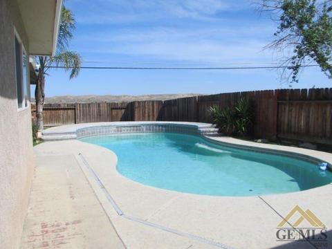 316 E Woodrow St, Taft, CA 93268 photo 10