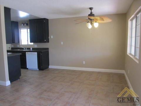 316 E Woodrow St, Taft, CA 93268 photo 5