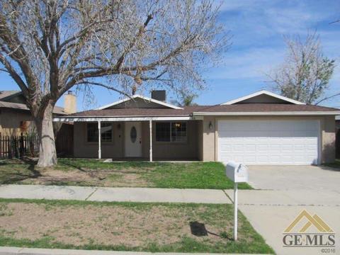 316 E Woodrow St, Taft, CA 93268 photo 1