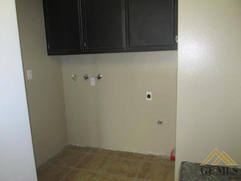 316 E Woodrow St, Taft, CA 93268 photo 12