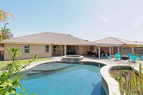 11331 Stroke Cutters Dr, Taft, CA 93268 photo 3