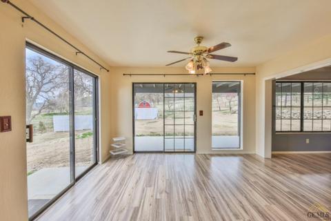18040 Hambletonian Dr, Tehachapi, CA 93561 photo 4