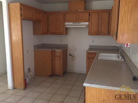 200 E Barton Street St, Bakersfield, CA 93307 photo 10